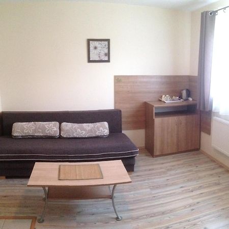 Guest House Fleurs Liptovsky Mikulas Ngoại thất bức ảnh
